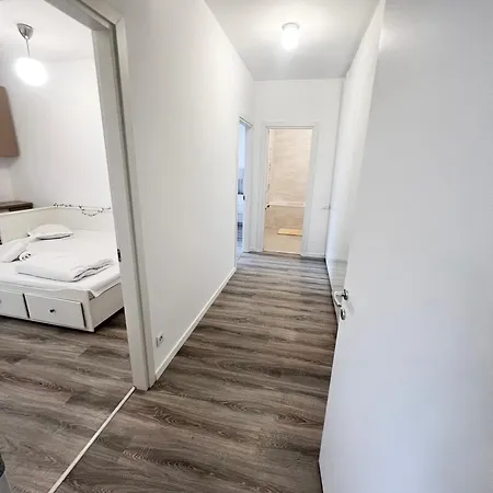 Golden Escape * Bucharest