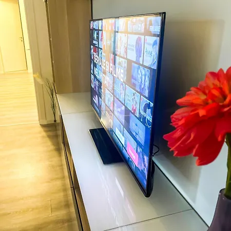 Golden Escape * Bucharest