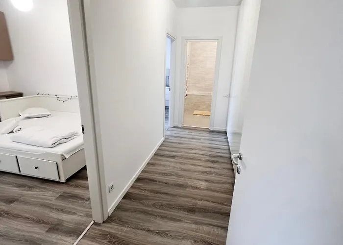 Golden Escape * Bükreş