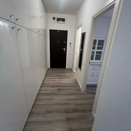 Golden Escape Apartment