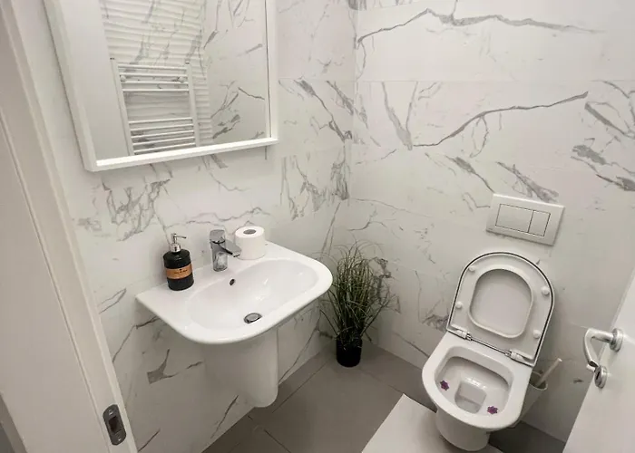 Golden Escape * Bukarest